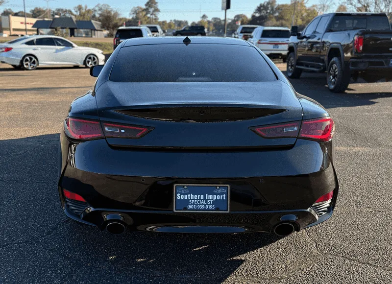 2018 INFINITI Q60 Coupe LUXE - Photo 6