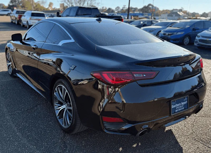 2018 INFINITI Q60 Coupe LUXE - Photo 7