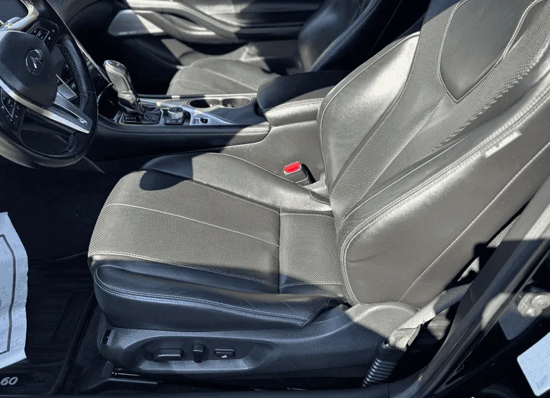 2018 INFINITI Q60 Coupe LUXE - Photo 8