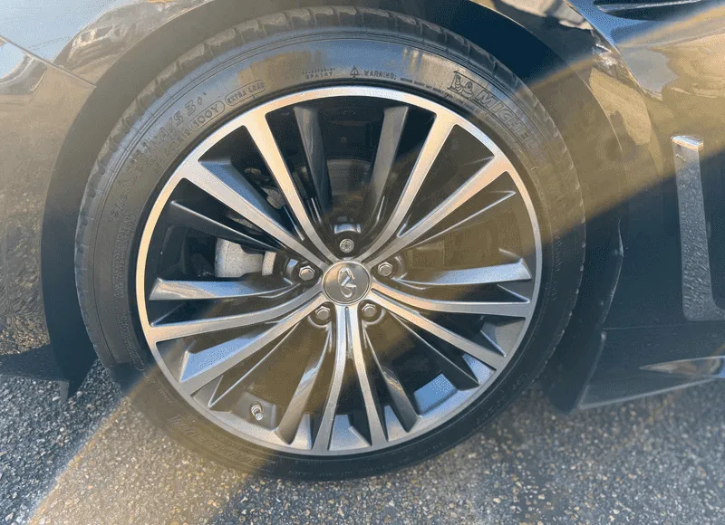 2018 INFINITI Q60 Coupe LUXE - Photo 17