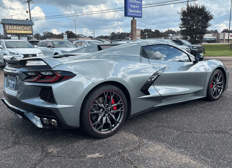 2023 Chevrolet Corvette 2LT - Photo 4