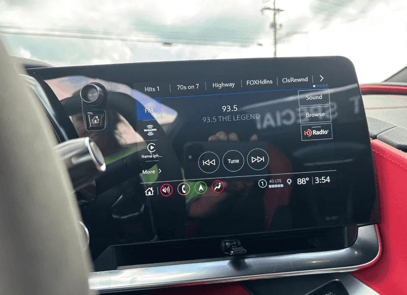 2023 Chevrolet Corvette 2LT - Photo 11
